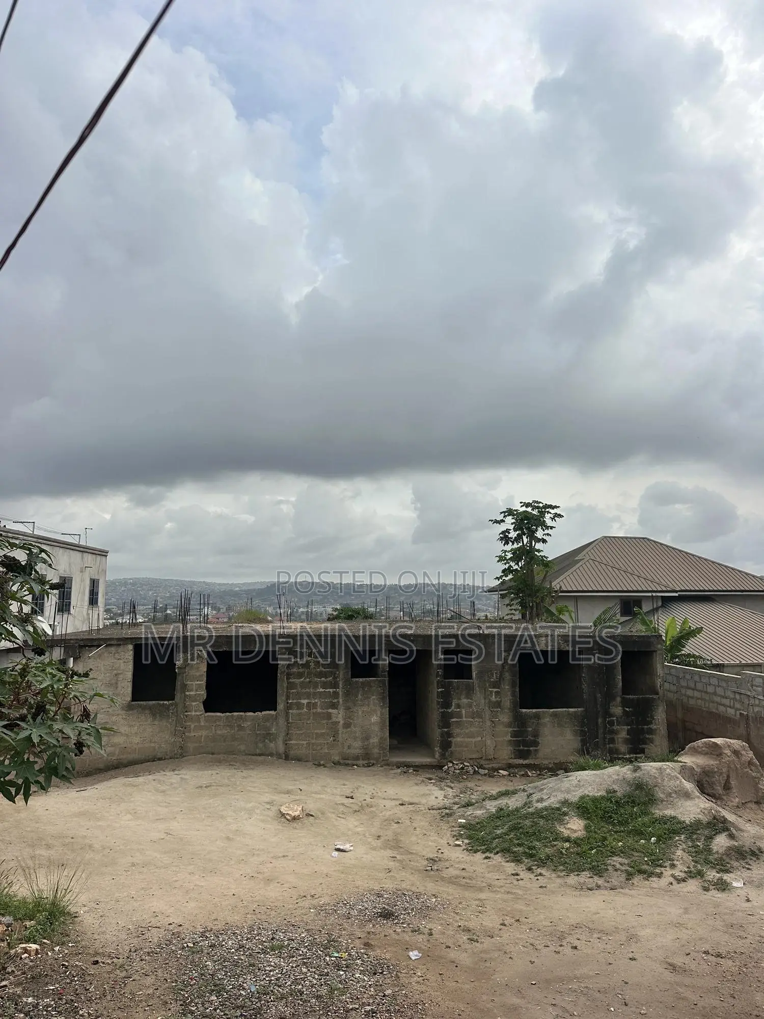 9bdrm Apartment in Mr Dennis Estates, Old Barrier for sale