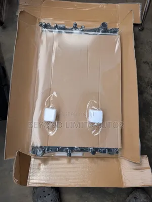 Mercedes Benz C300 2014,2015,2016,2017 Radiator / Water Tank