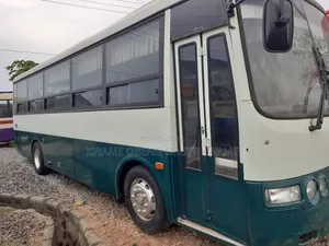 Hyundai Universe 2010 White