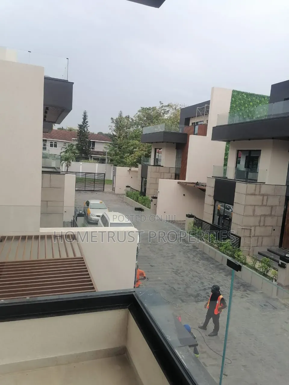 Furnished 5bdrm Duplex in Cantonment, US Embassy Area for sale