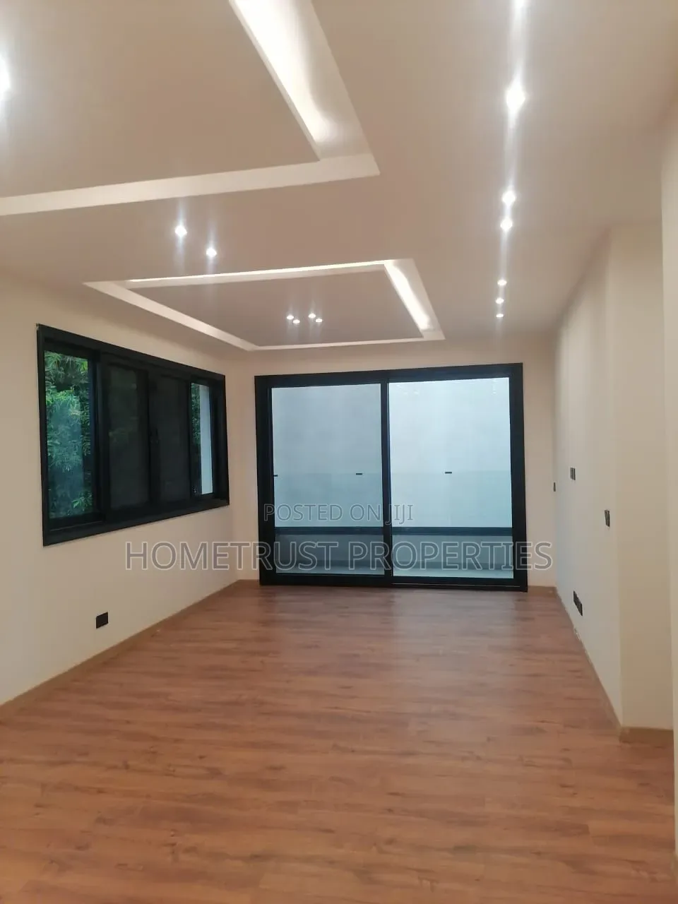 Furnished 5bdrm Duplex in Cantonment, US Embassy Area for sale