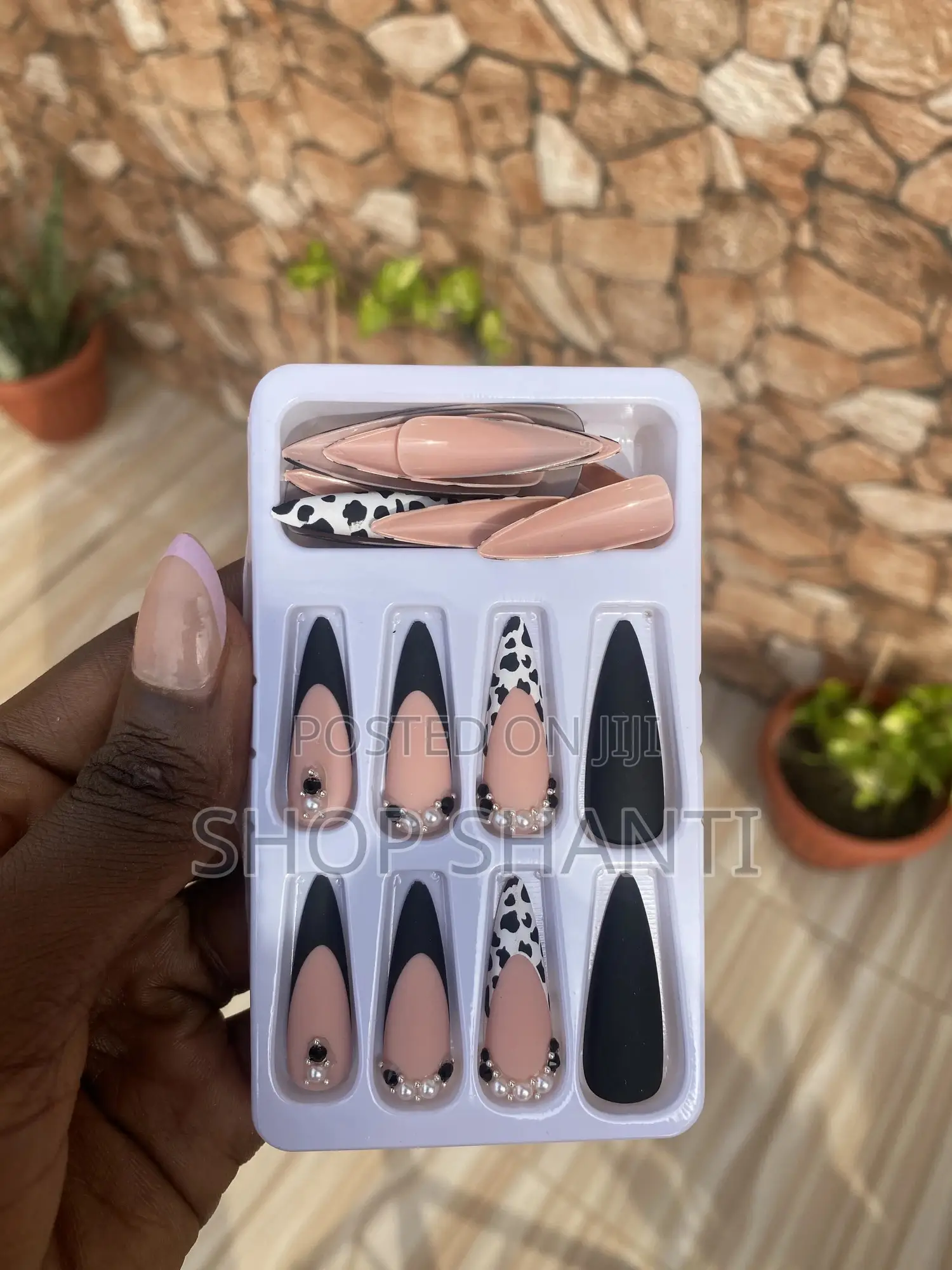24pcs Stiletto Press-on Nails With Elegant 3d Designs