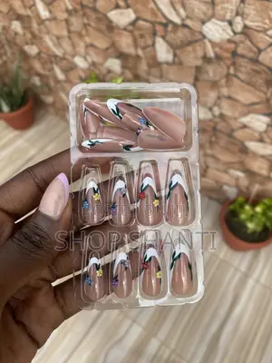 24pcs Basic Press-on Nails With Simple Cute Designs