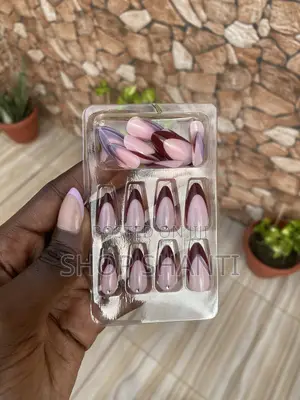 24pcs Basic Press-on Nails With Simple Cute Designs