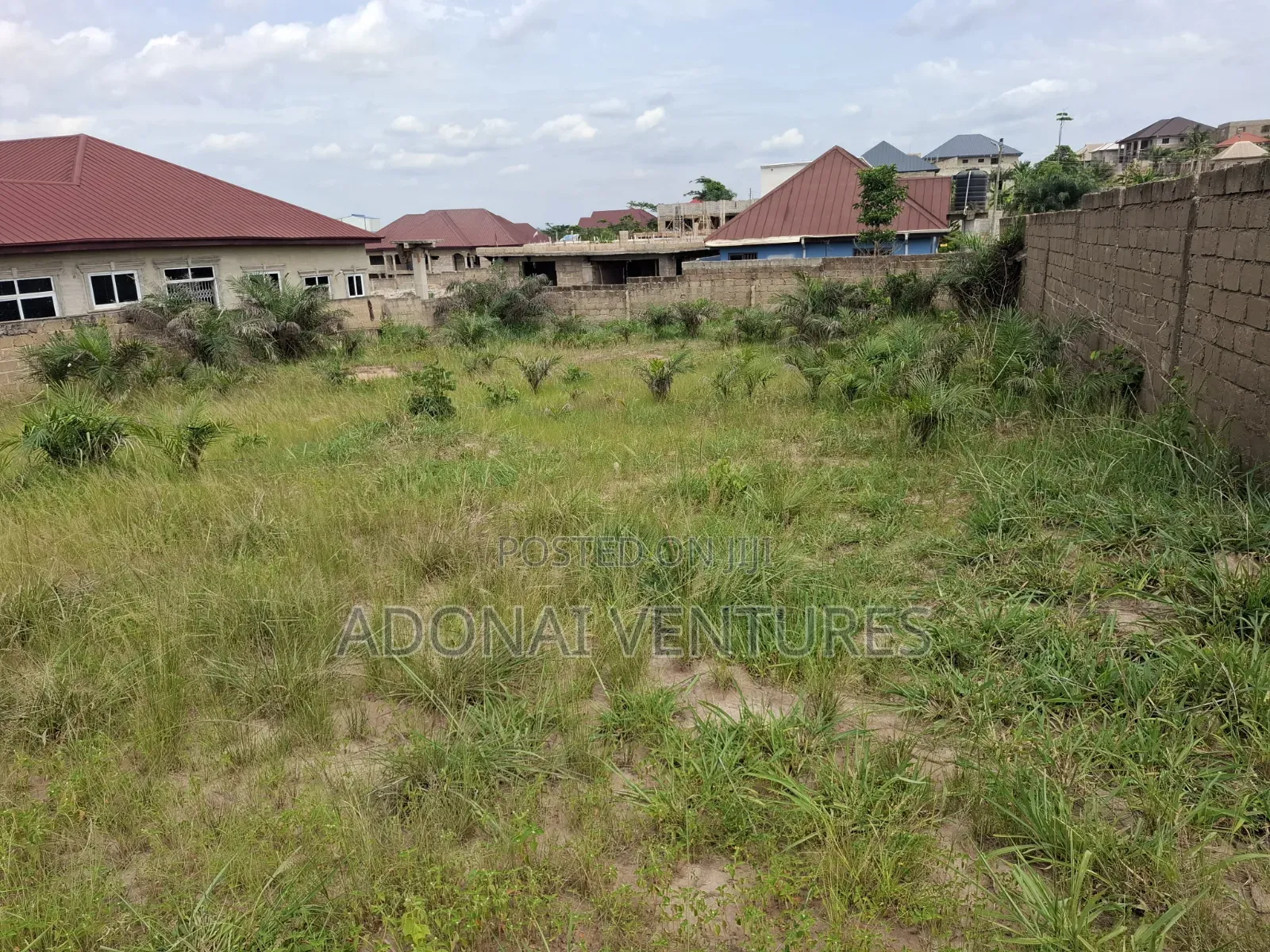 One Plot of Land for Sale in Sokoban Apaaso