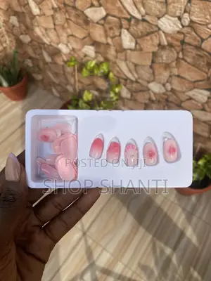 24pcs Basic Press-on Nails With Simple Cute Designs
