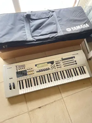 Yamaha Mo6
