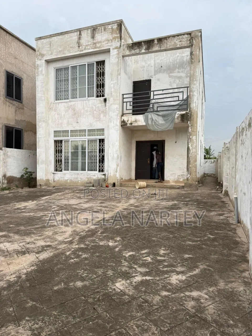 4bdrm House in Lashibi, Accra Metropolitan for sale