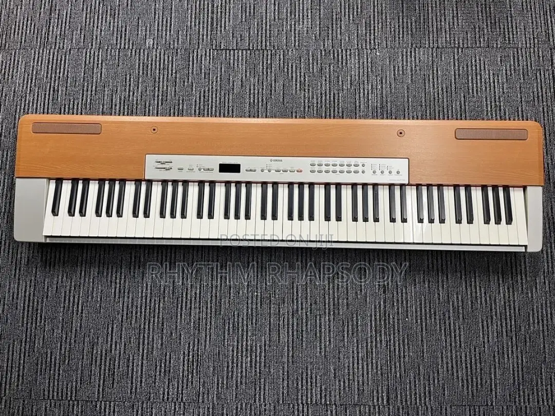 Yamaha P-120