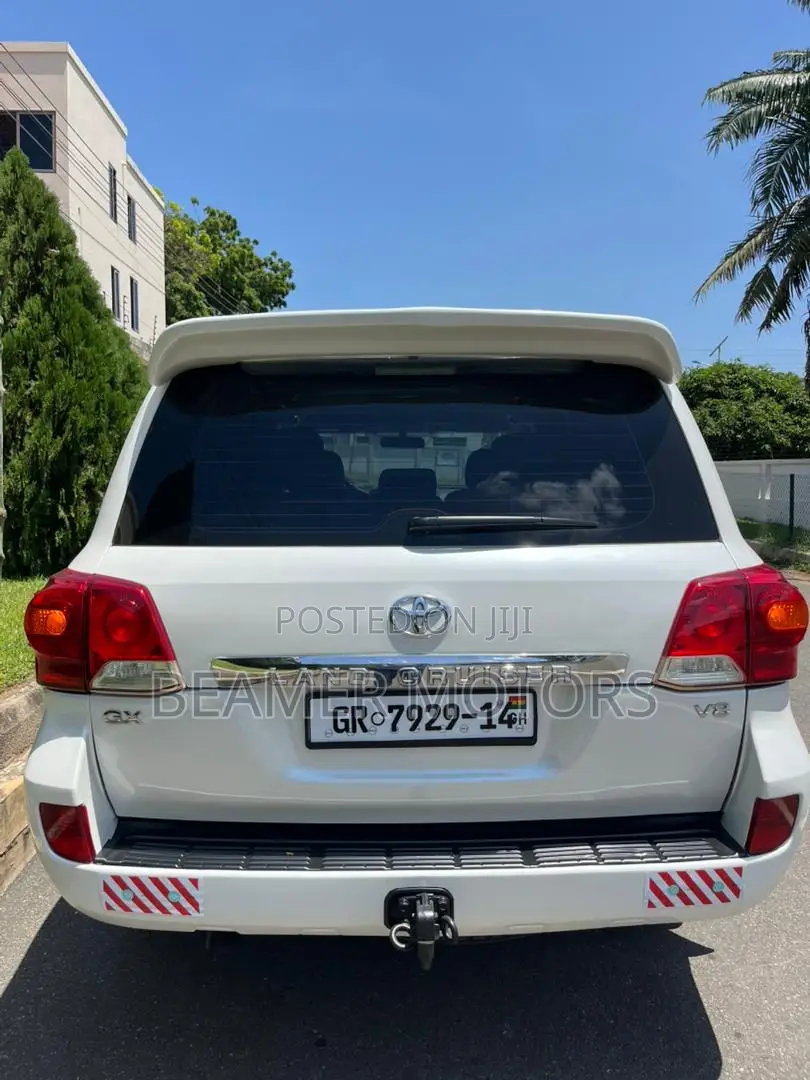 Toyota Land Cruiser 4.6 V8 GX 2014 White