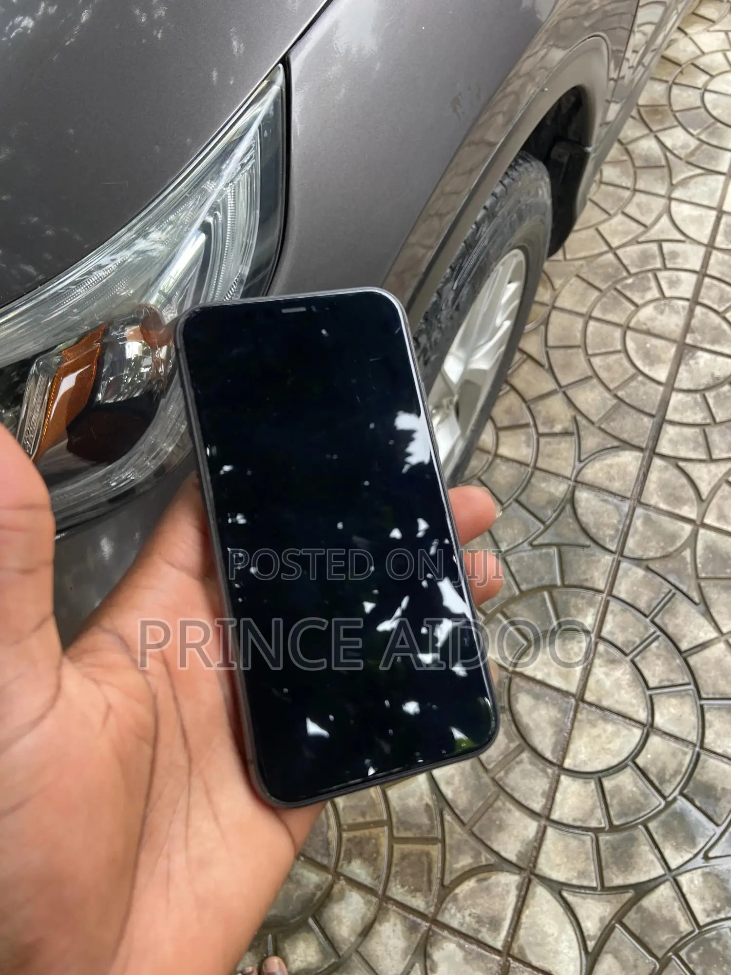 Apple iPhone 11 64 GB Gray