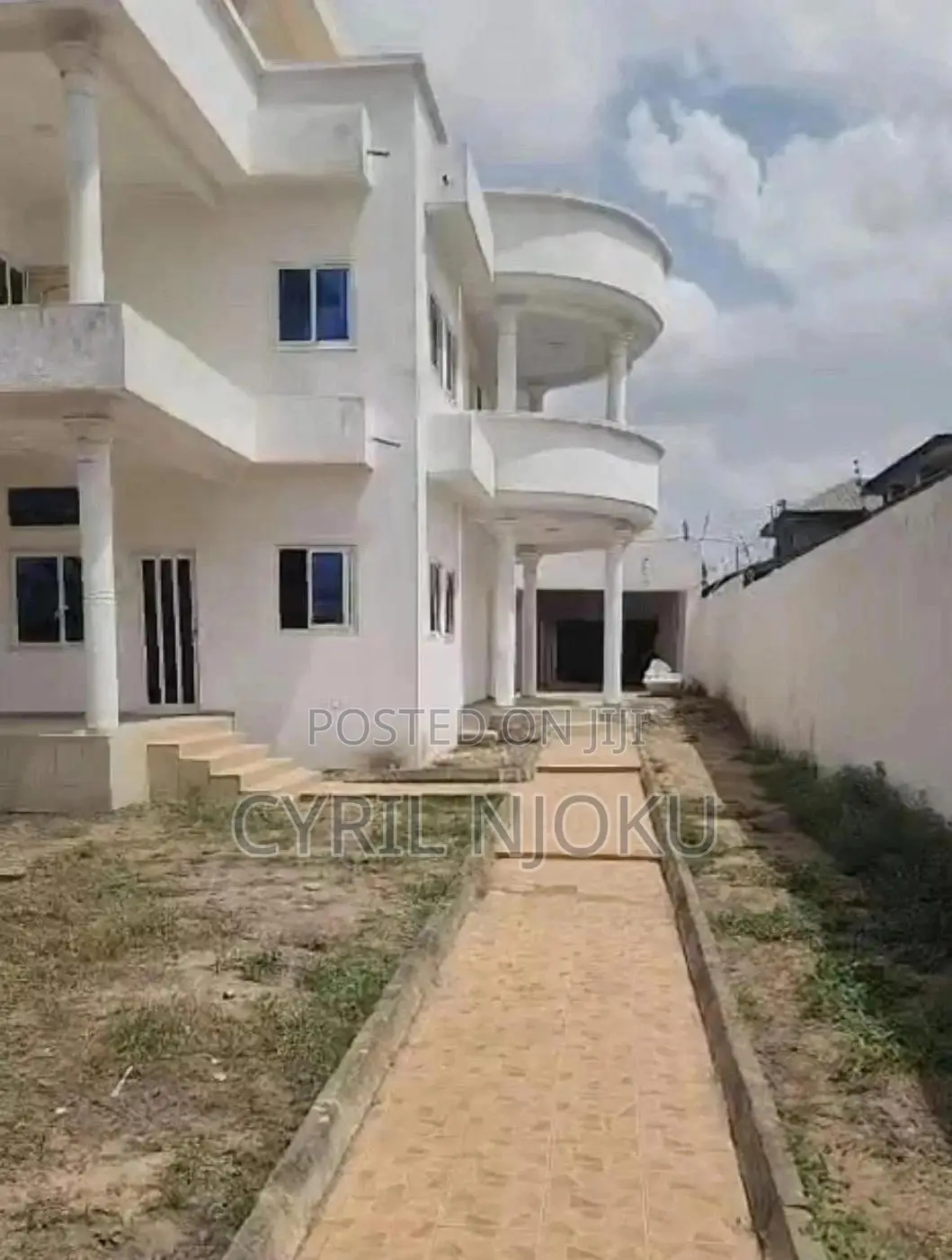 9bdrm Mansion in Accra Metropolitan for sale