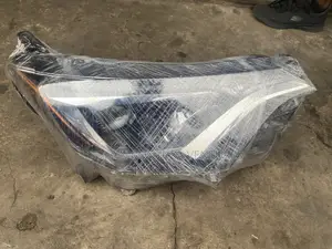 Toyota Rav4 2017 Headlight Pair