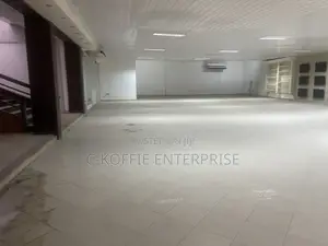 350 SQM Showroom at Spintex for Rent