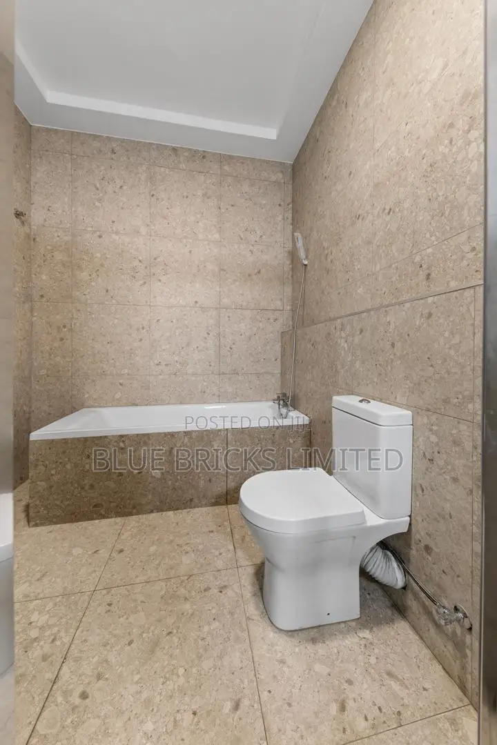 3bdrm House in Adenta, Barrier for sale