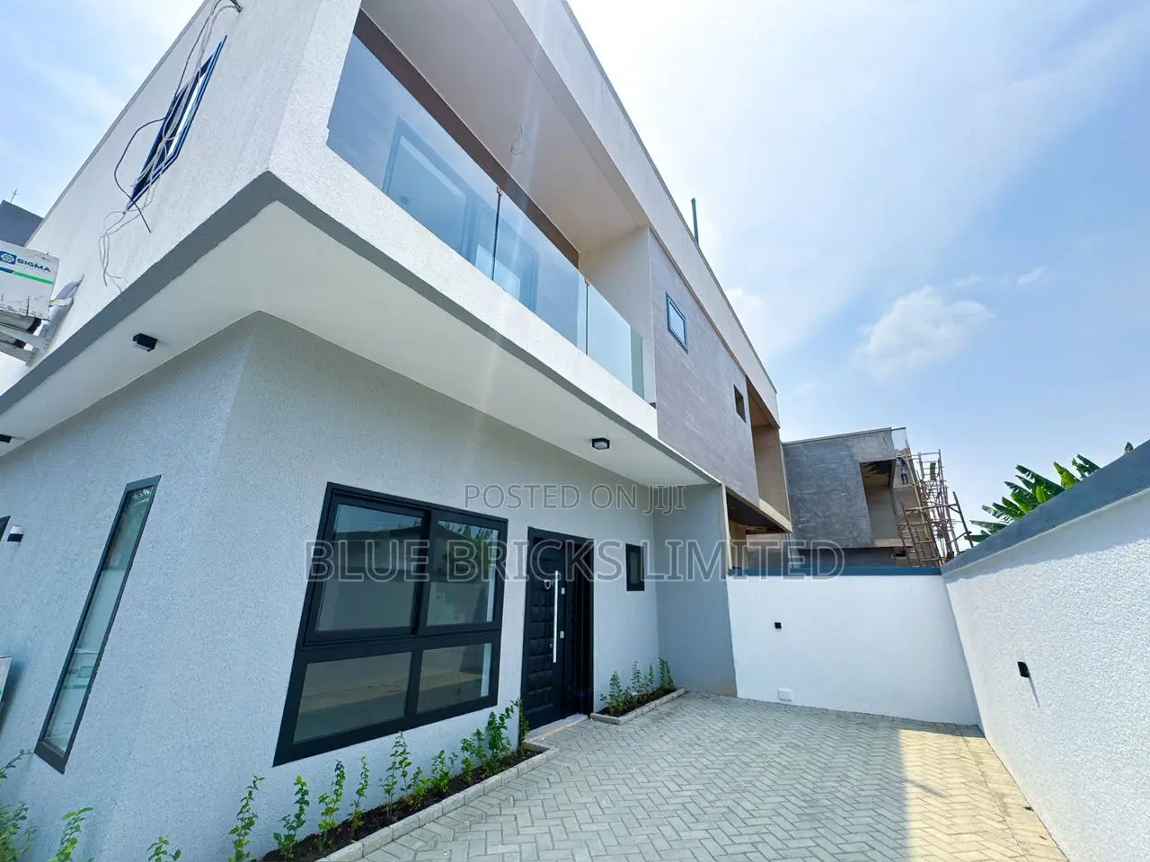 3bdrm House in Adenta, Barrier for sale