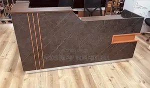 Executive Front Desk (La-660-20)