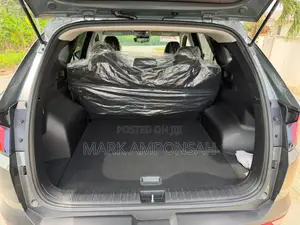 Hyundai Tucson SE 2022 Green