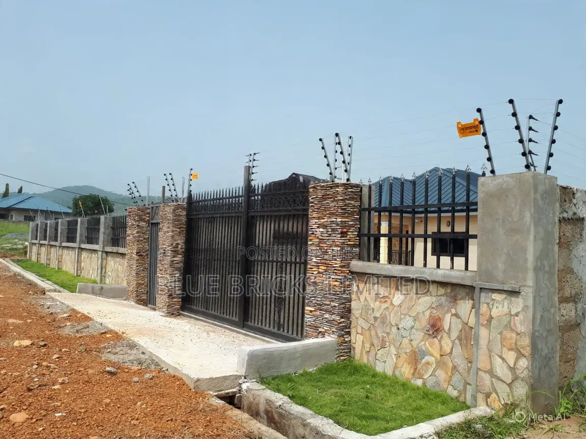 3bdrm House in Royal Senchi, Asuogyaman for sale