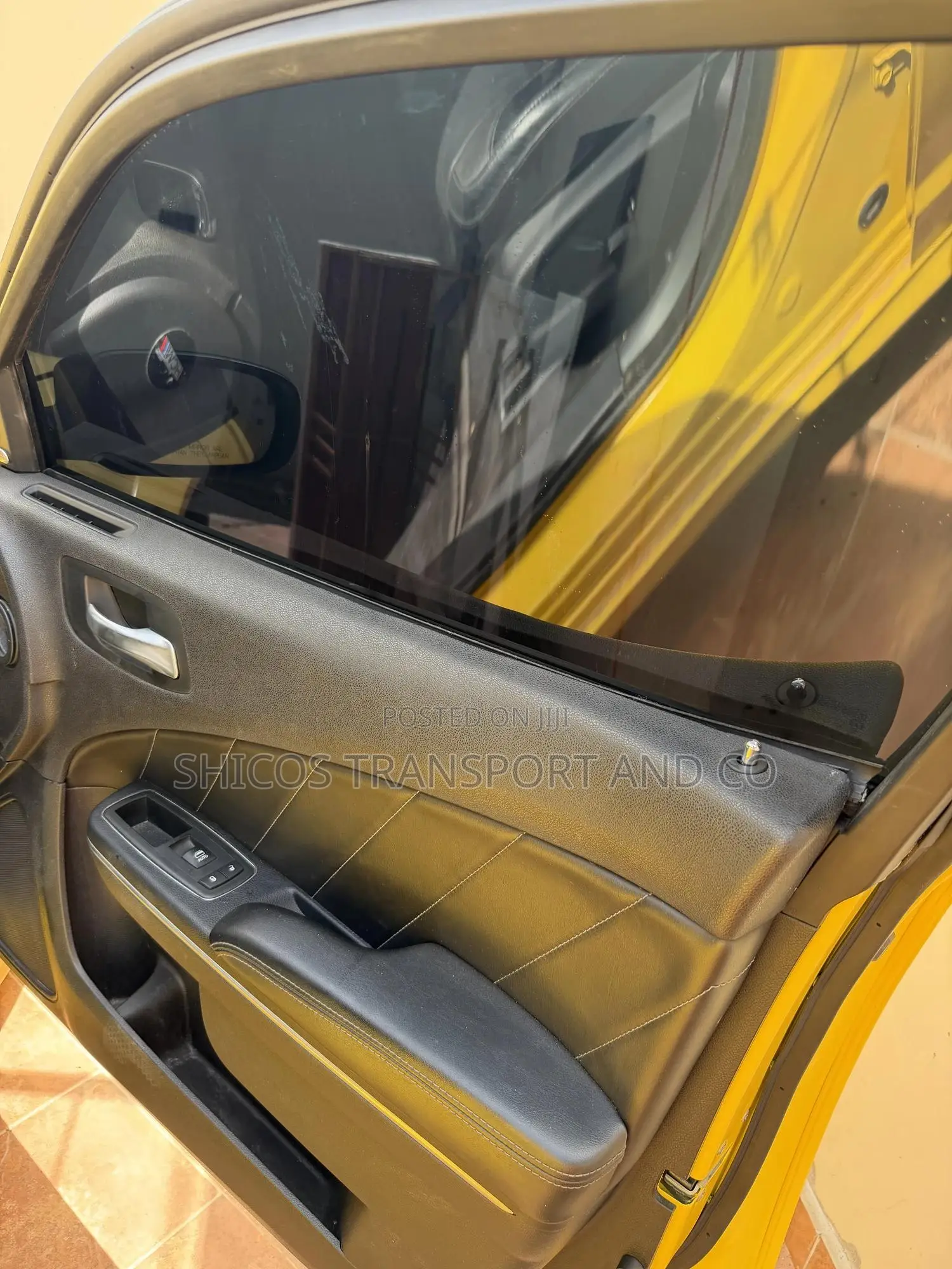 Dodge Charger SXT AWD 2016 Yellow