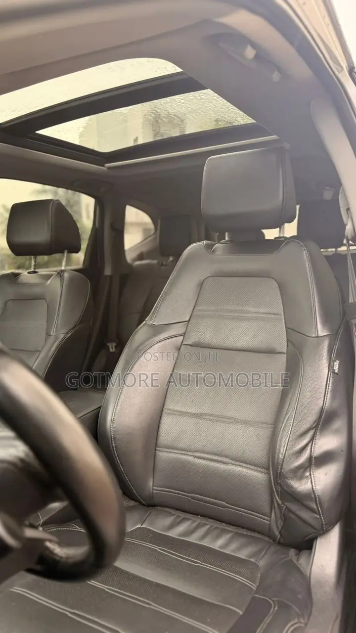Honda CR-V Touring AWD 2019 Gray