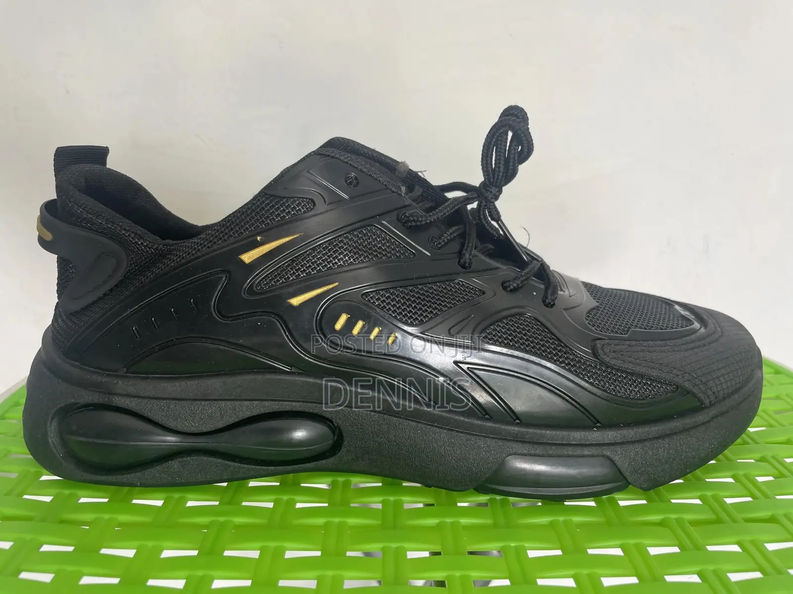 Nice Black Sneakers for Sale