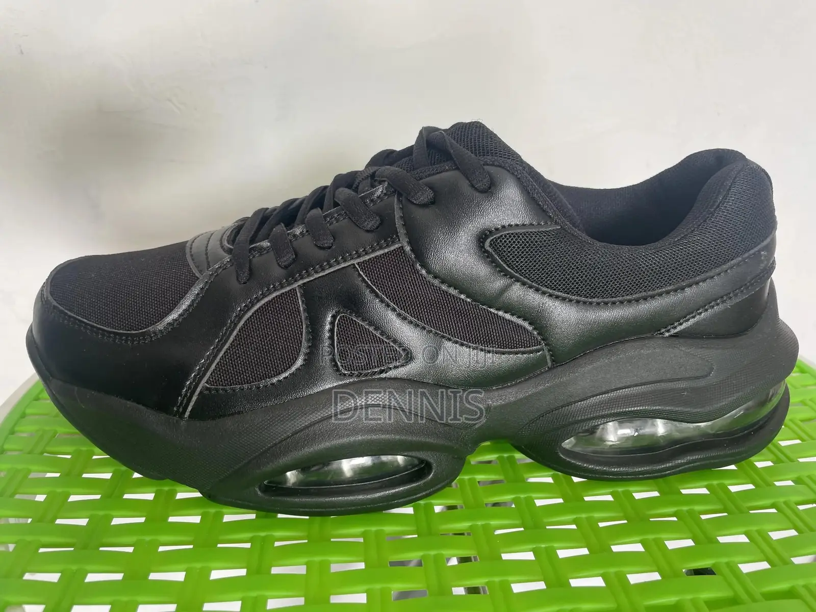 Nice Black Sneakers for Sale