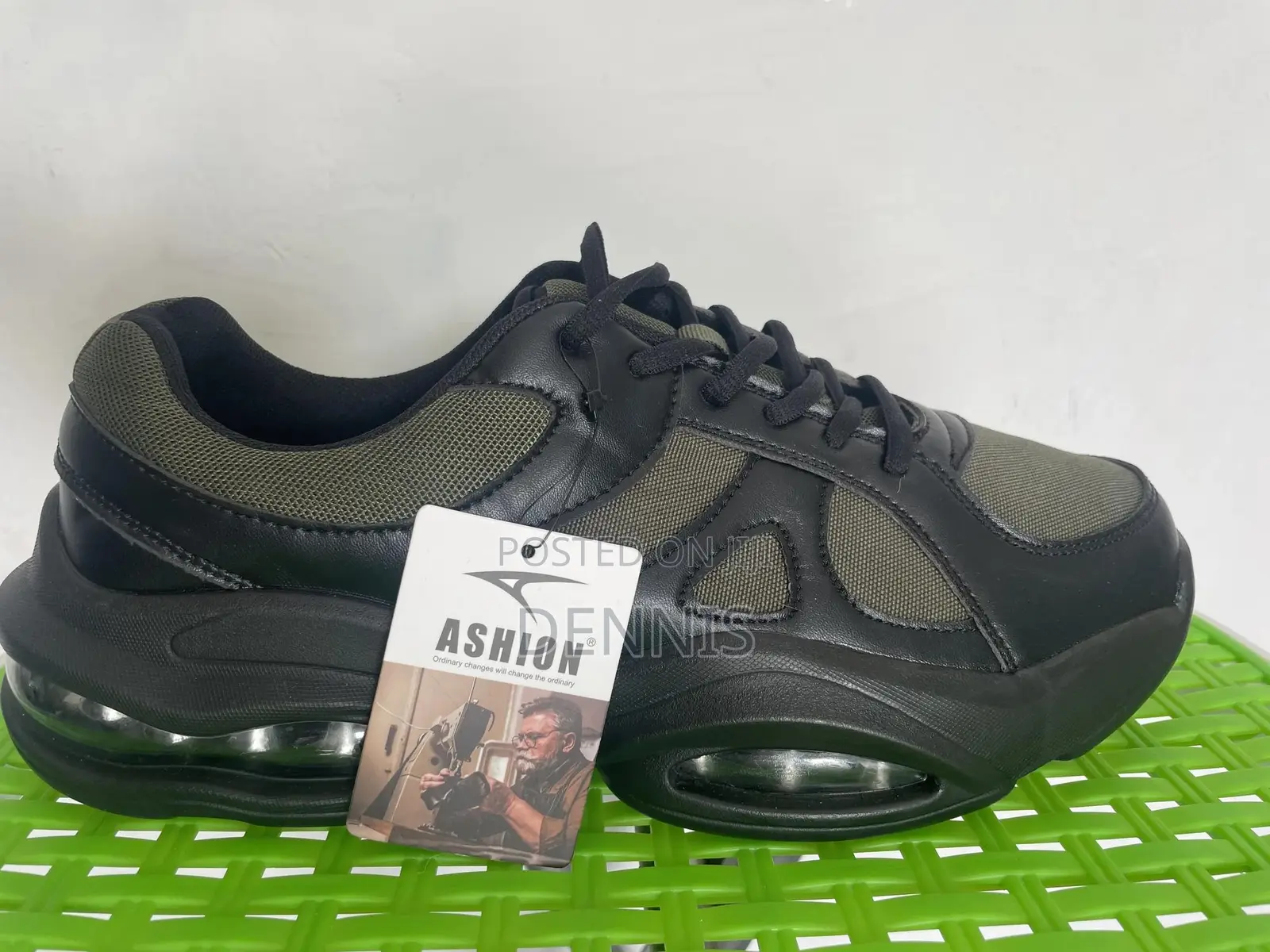 Nice Black Sneakers for Sale