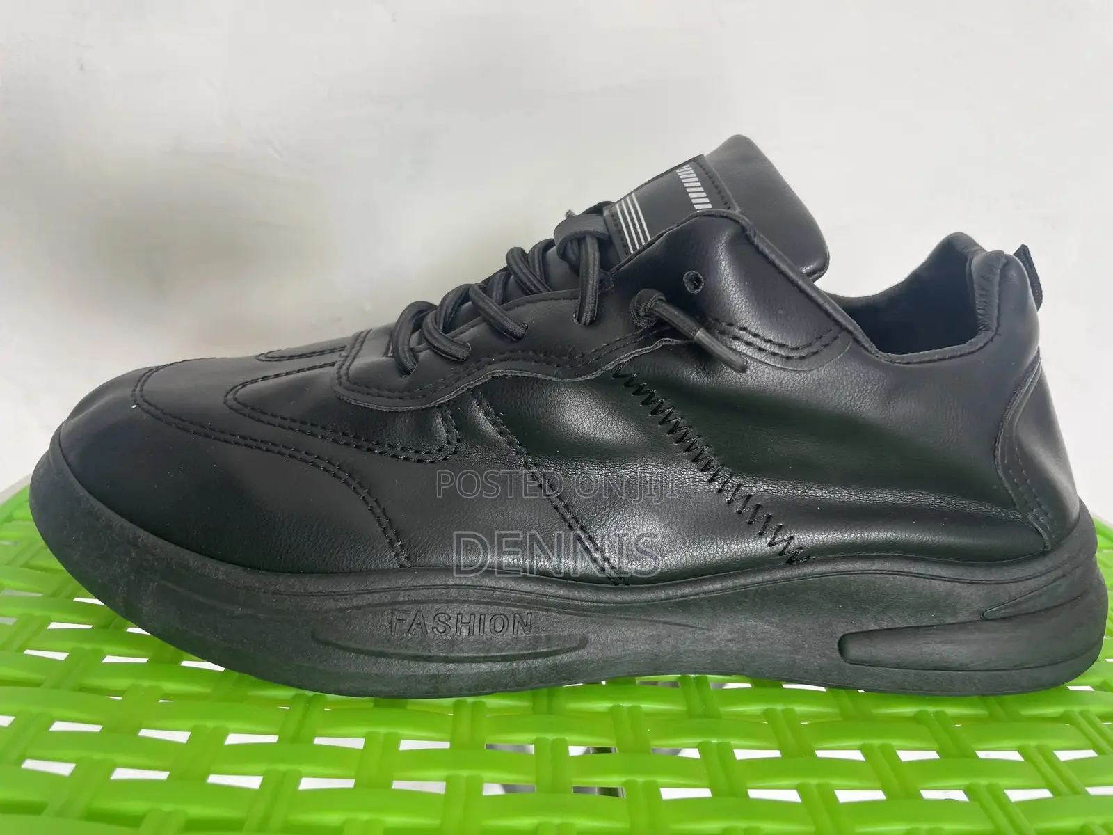 Nice Black Sneakers for Sale
