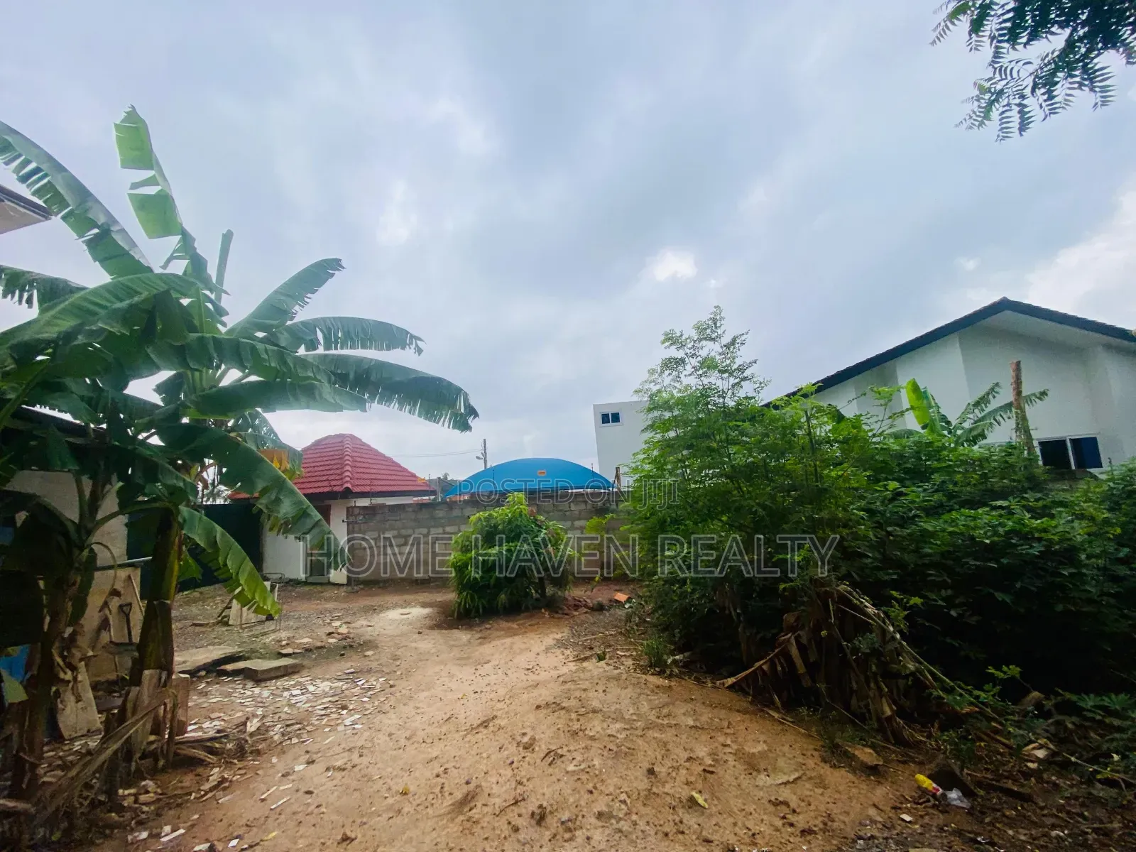 One Plot of Land for Sale at Westland