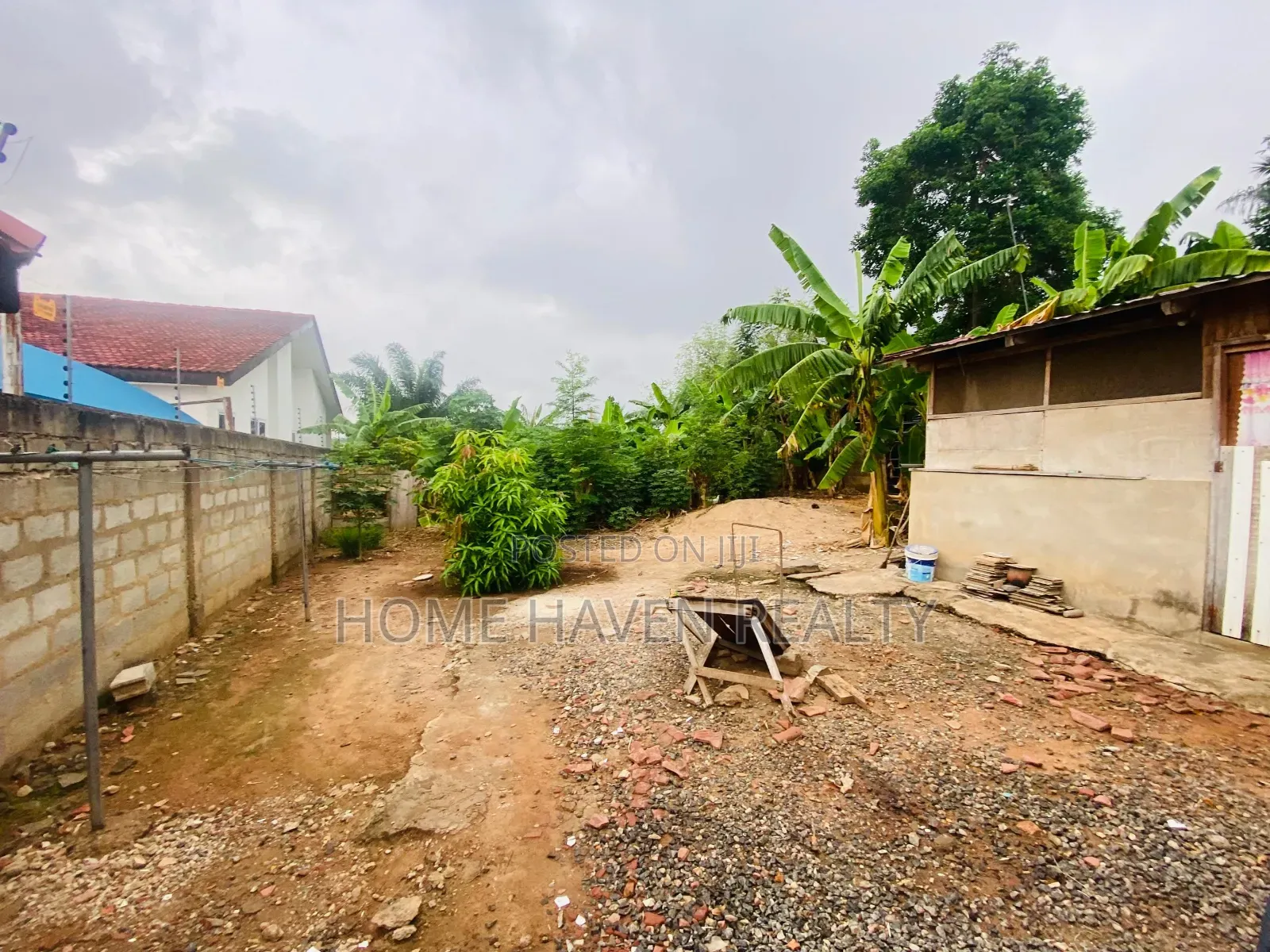 One Plot of Land for Sale at Westland