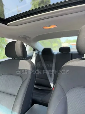 Hyundai Elantra 2017 White