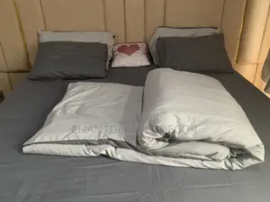 7-Piece Breathable Skin-Friendly Soft King Size Removable Duvet Set