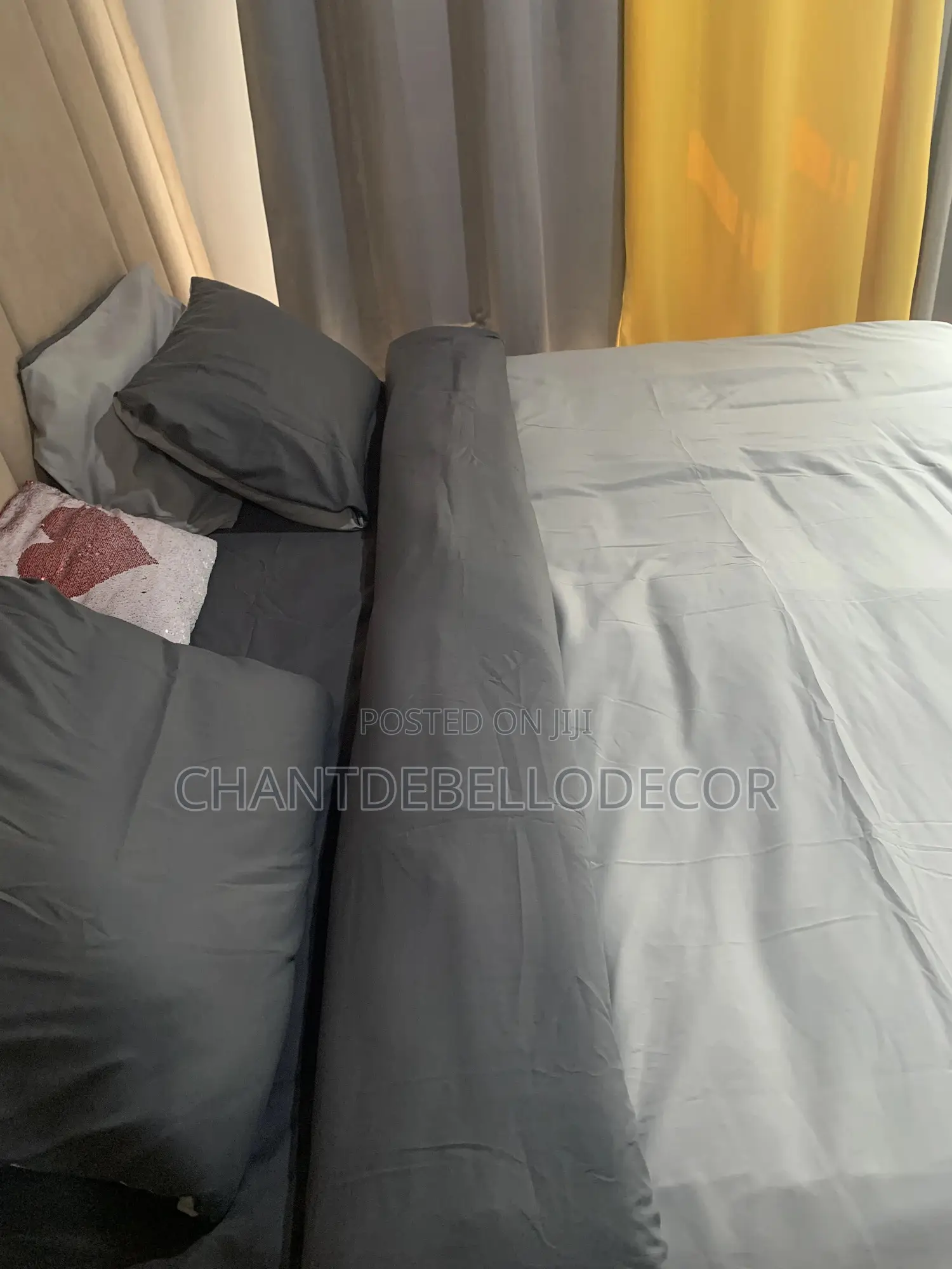 7-Piece Breathable Skin-Friendly Soft King Size Removable Duvet Set