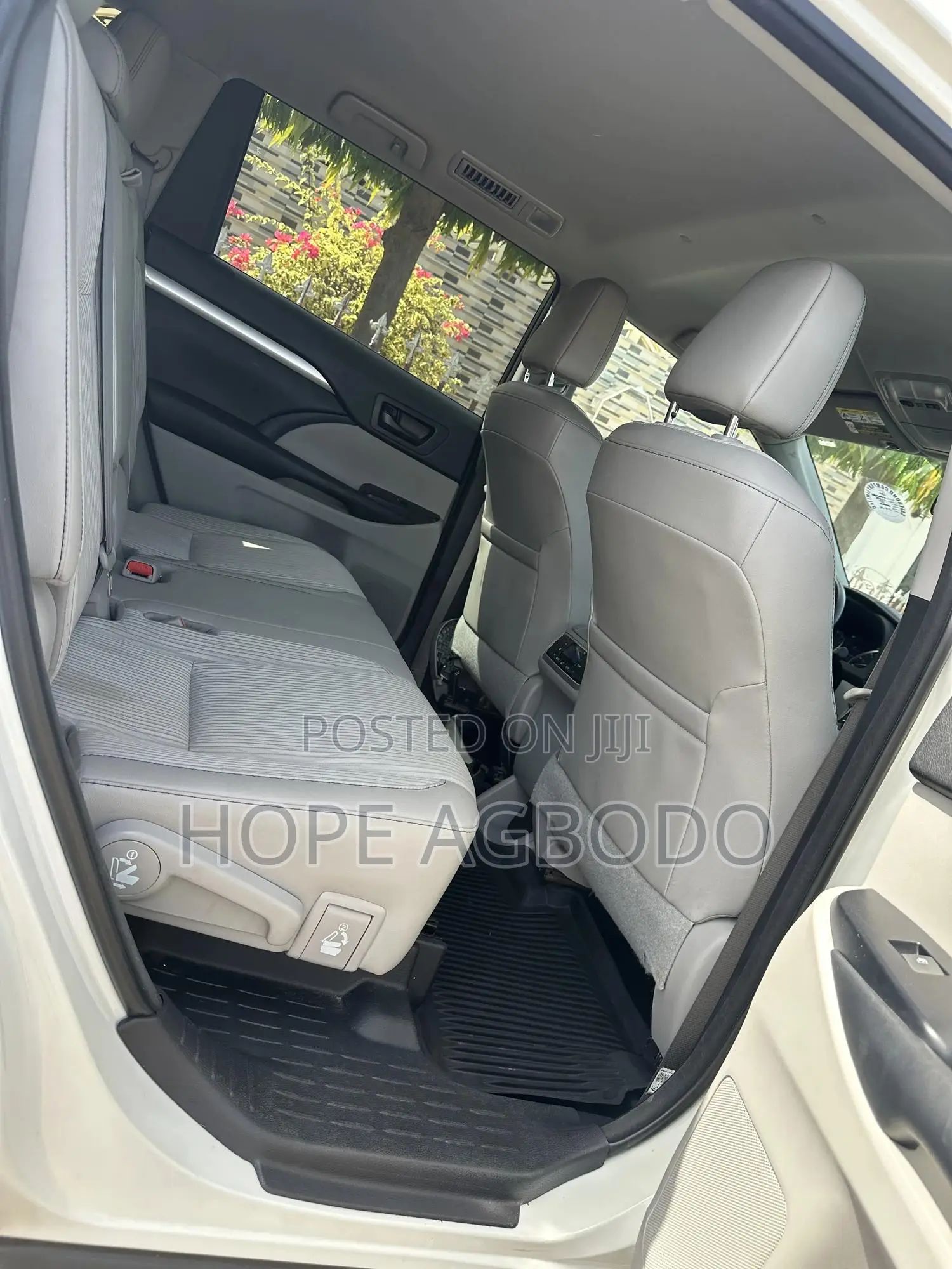 Toyota Highlander LE 4x2 (2.7L 4cyl 6A) 2018 White