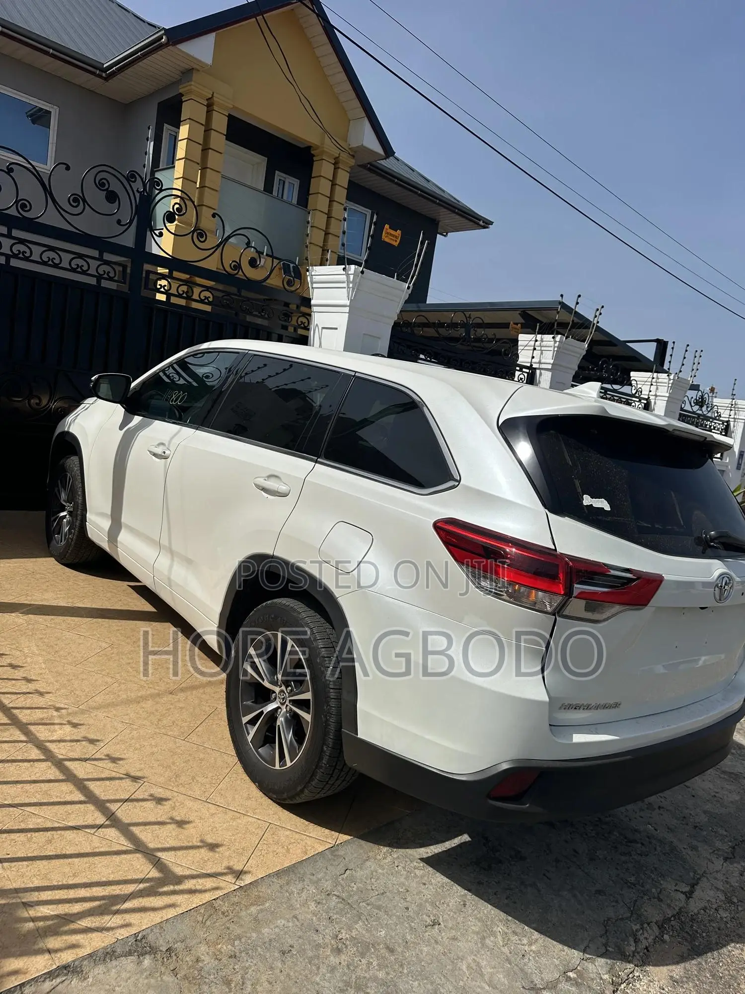 Toyota Highlander LE 4x2 (2.7L 4cyl 6A) 2018 White