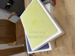 New Laptop Apple MacBook 8GB SSD 256GB