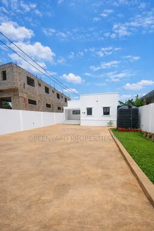 4bdrm House in Oyarifa, Ghana Flag for sale