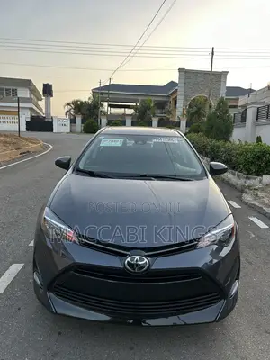 Toyota Corolla LE Eco (1.8L 4cyl 2A) 2018 Beige