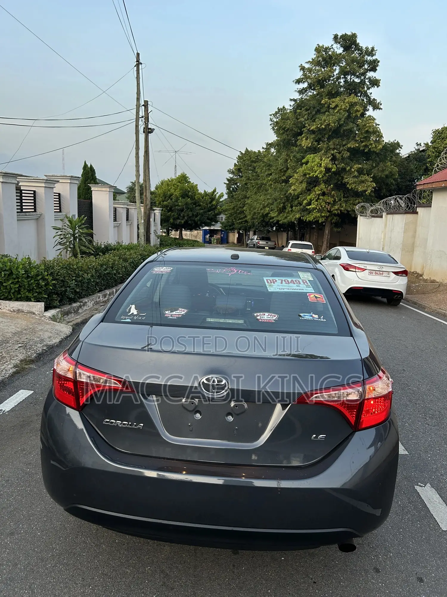 Toyota Corolla LE Eco (1.8L 4cyl 2A) 2018 Beige