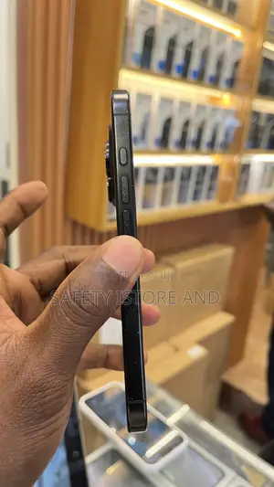 New Apple iPhone 16 Pro 128 GB Black