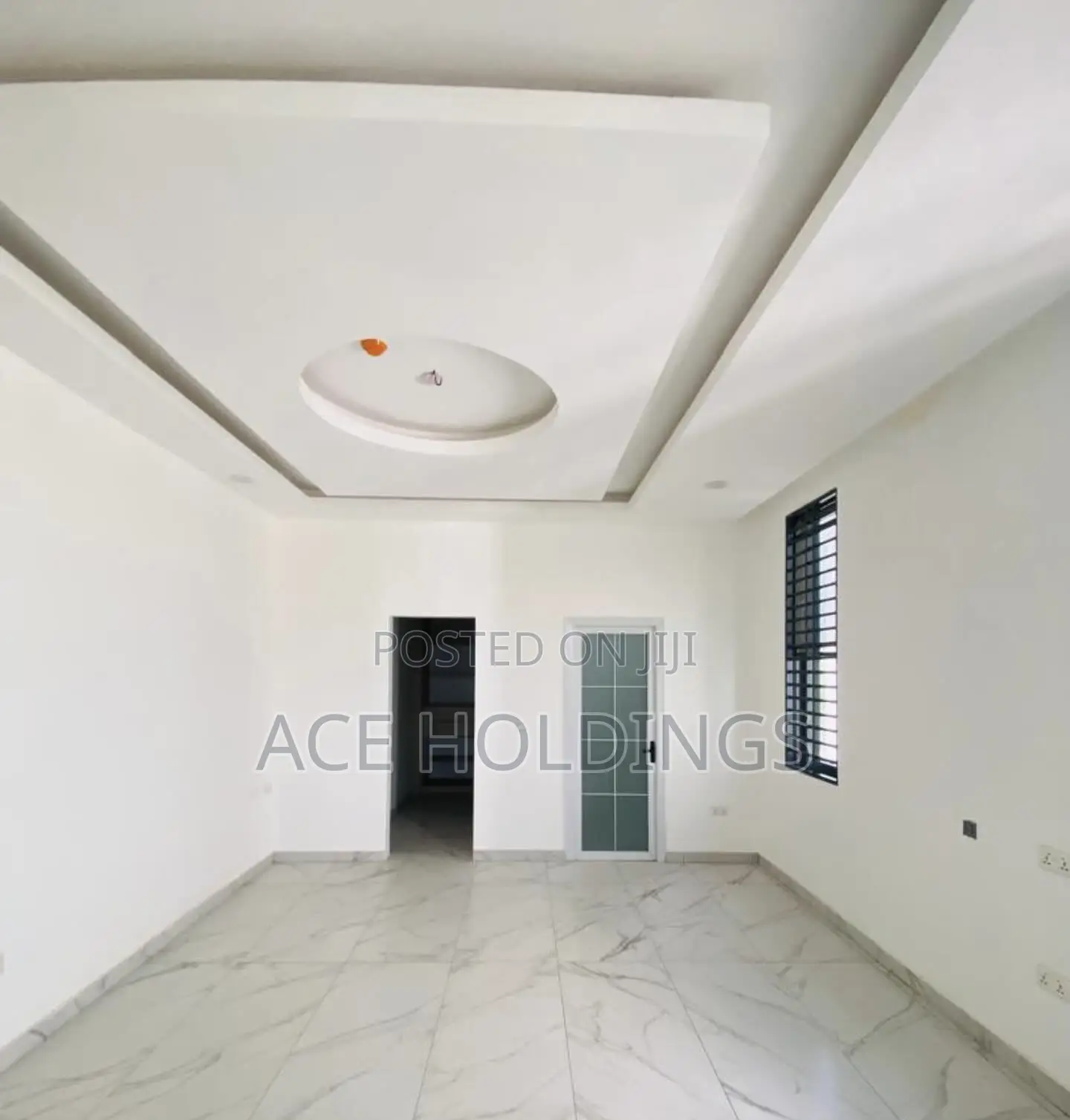 4bdrm House in West Trasacco, School Junction for sale
