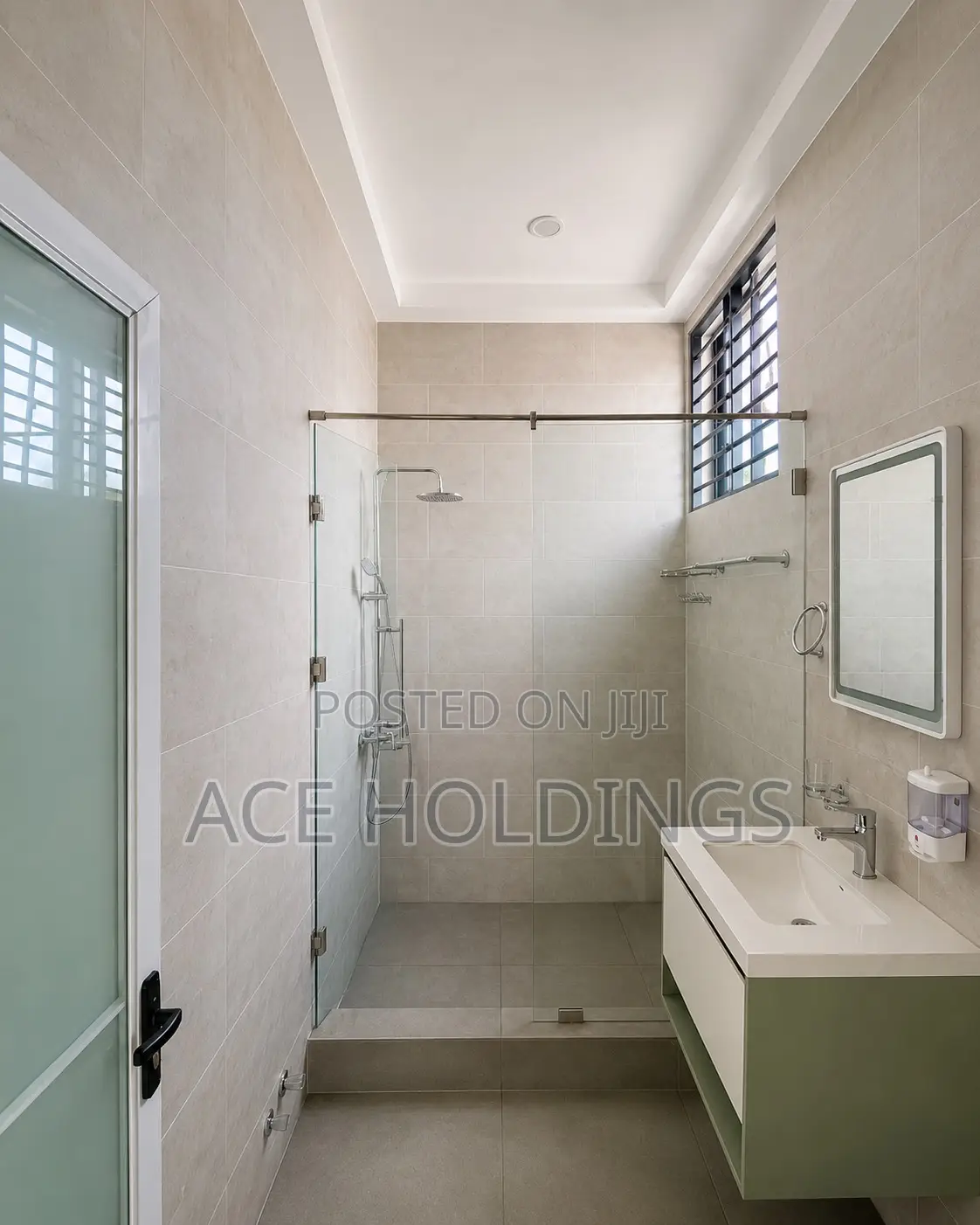 4bdrm House in West Trasacco, School Junction for sale