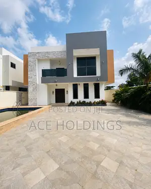 4bdrm House in West Trasacco, School Junction for sale