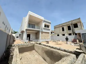 5bdrm Duplex in East Legon Hills, Accra Metropolitan for sale