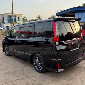 Toyota Voxy SV Premium 2014 Black