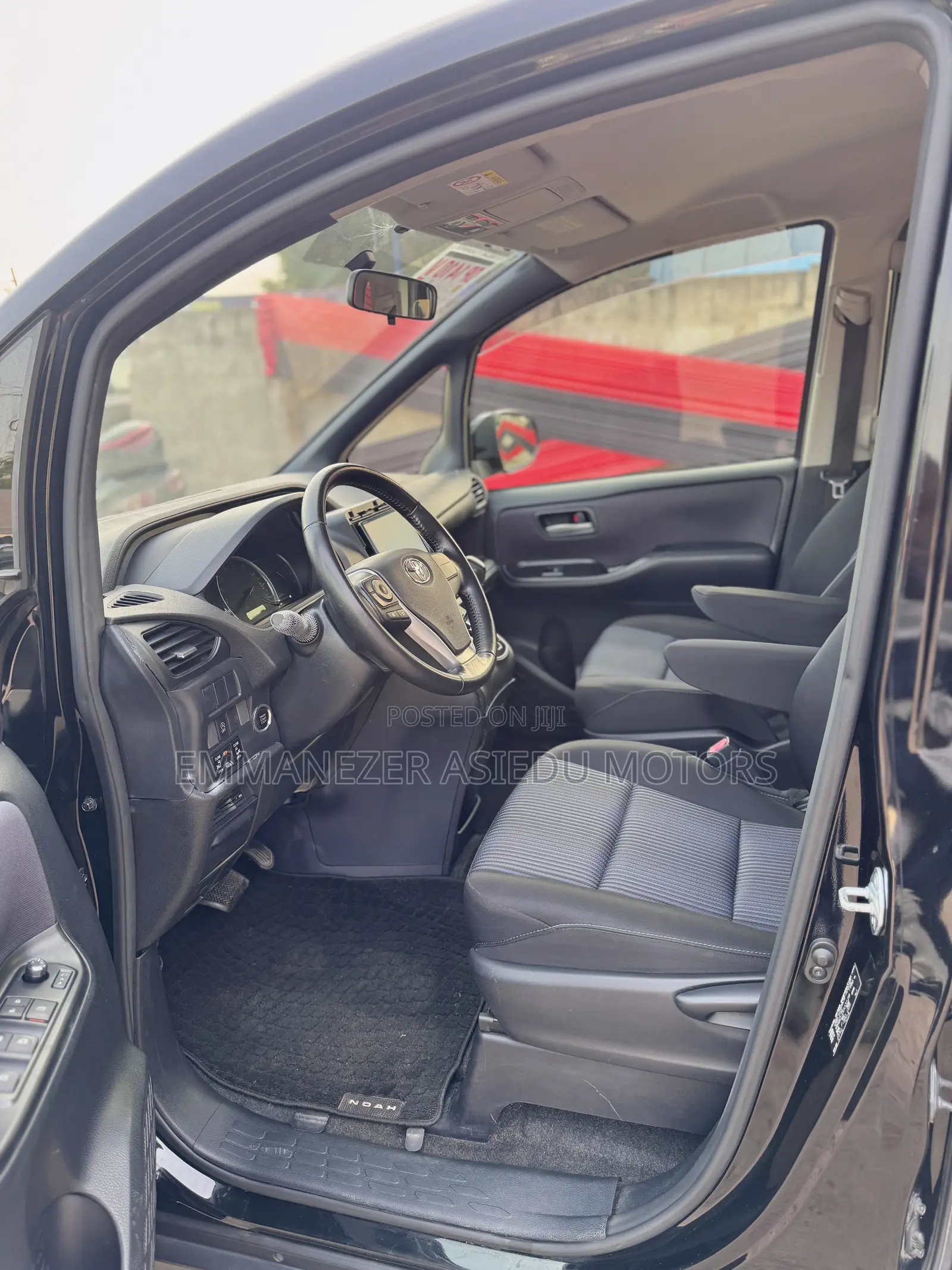 Toyota Voxy SV Premium 2014 Black