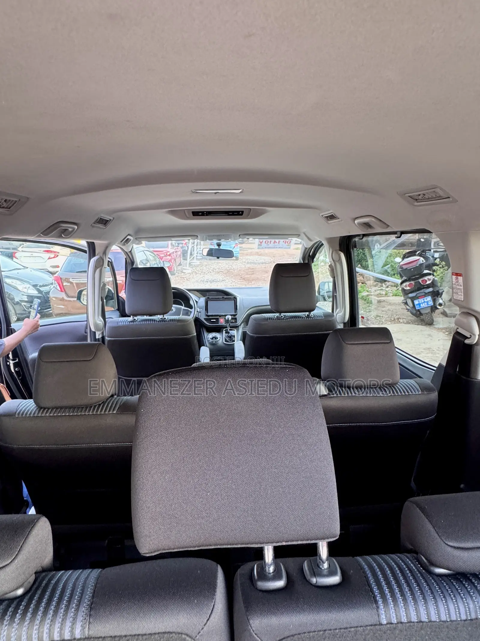 Toyota Voxy SV Premium 2014 Black
