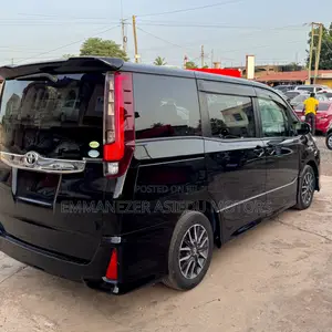 Toyota Voxy SV Premium 2014 Black