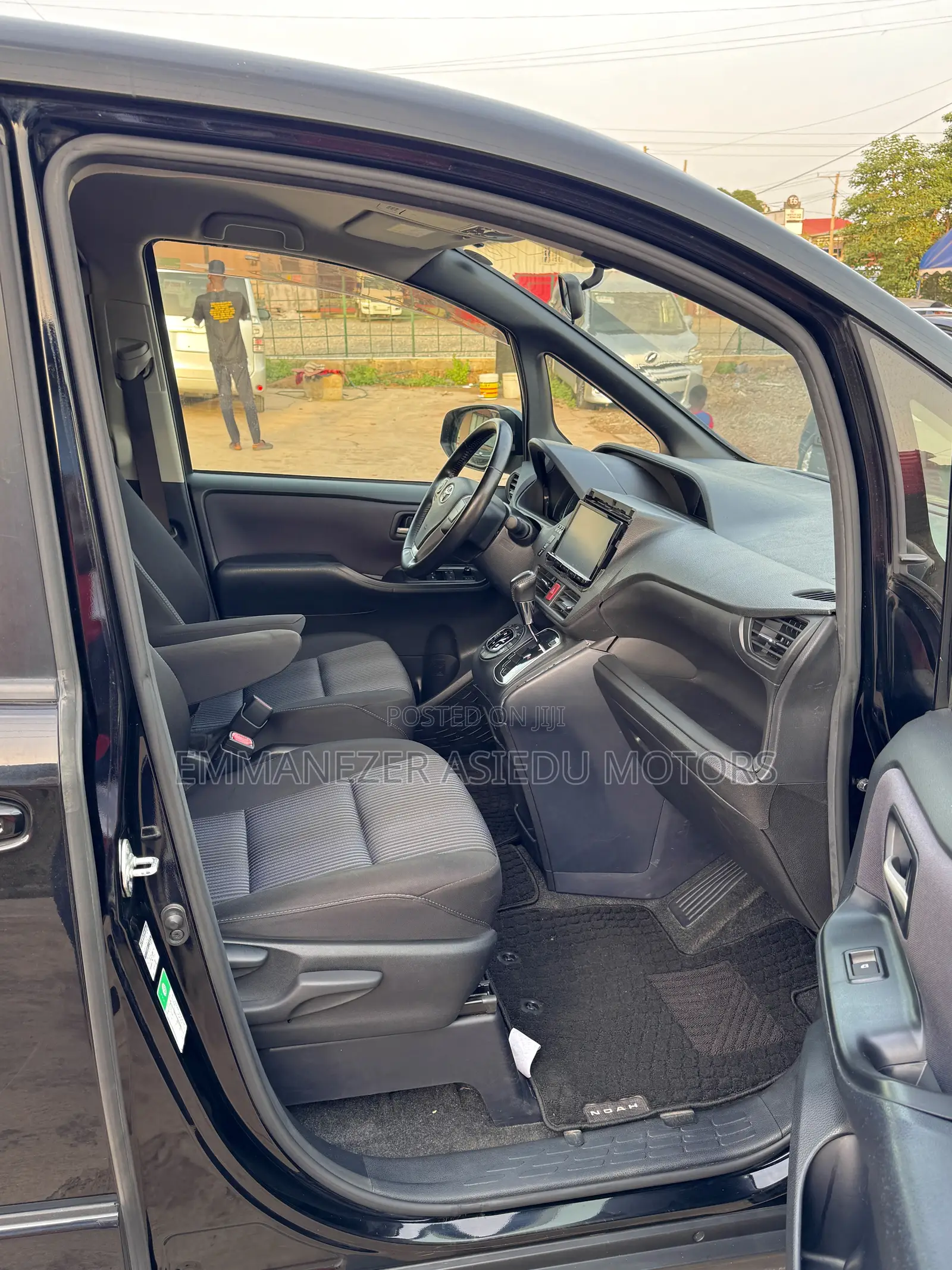 Toyota Voxy SV Premium 2014 Black